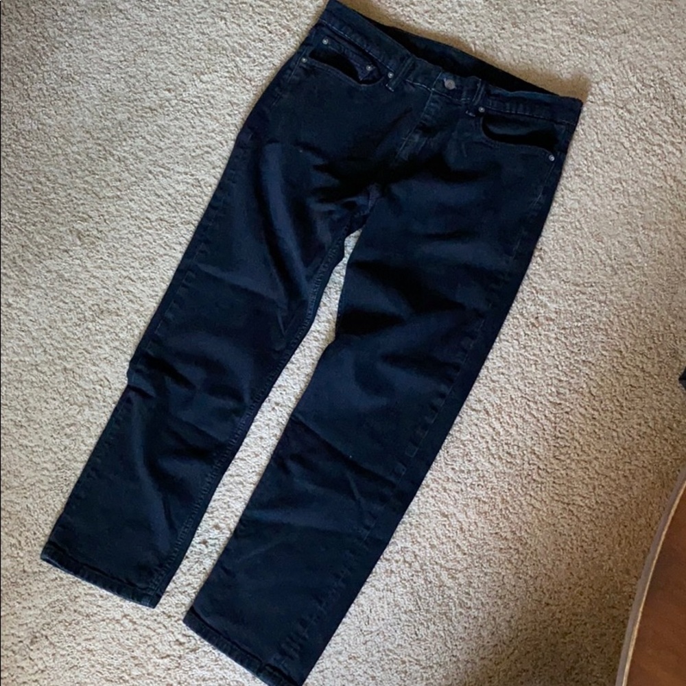 Black Levi’s 502 36x30